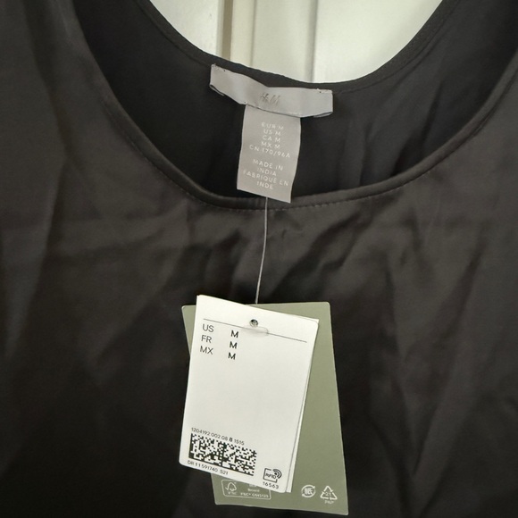 H&M Tank Top - Picture 2 of 2